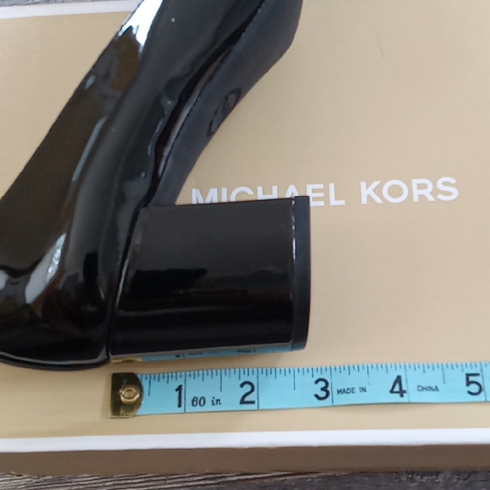 Michael Kors Women's Pumps-NEW - Picture 4 of 5